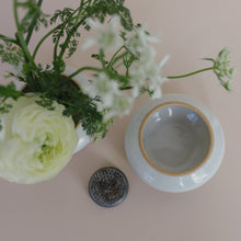 Load image into Gallery viewer, Convivial Ikebana Vase No.1