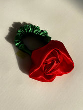 Load image into Gallery viewer, Chunky Rosette Scrunchie