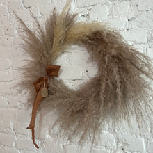Load image into Gallery viewer, Pampas Wreath