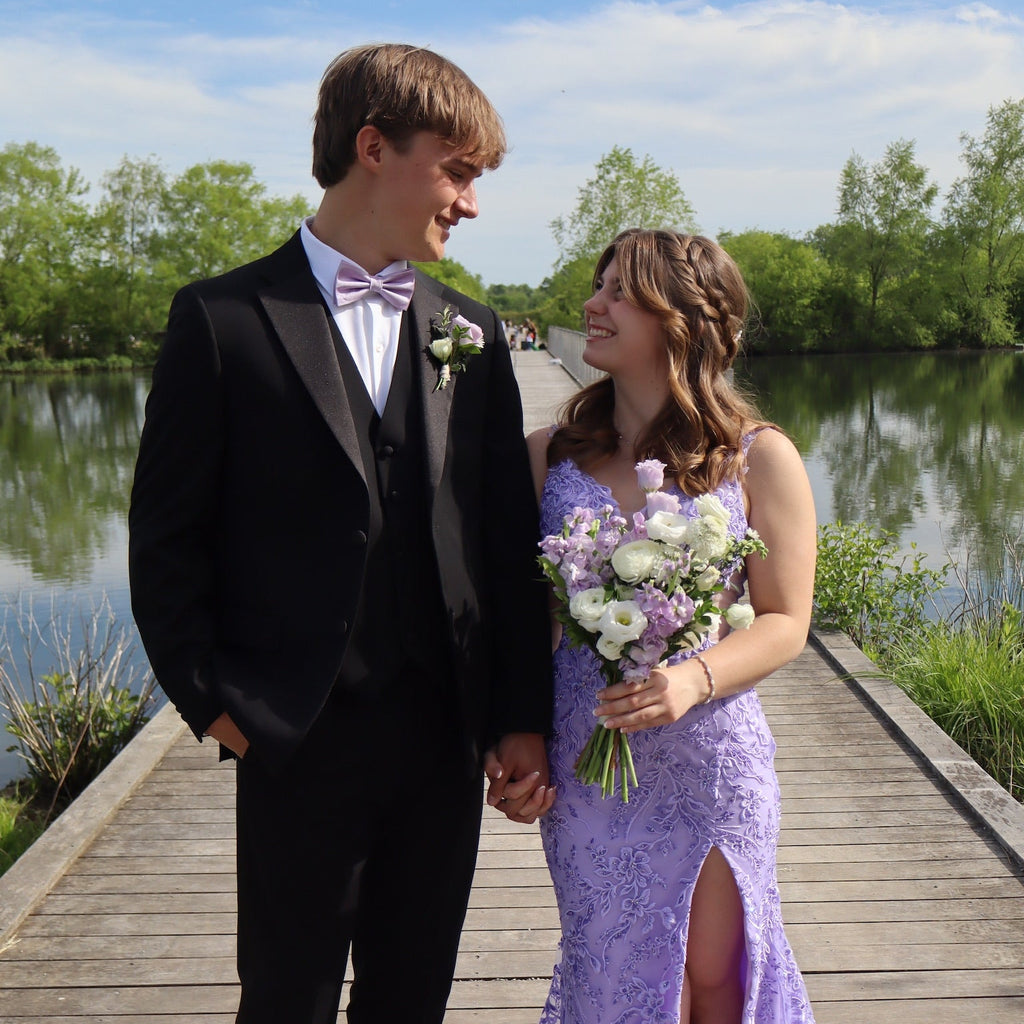 Fresh Floral Boutonniere - Assorted Colors