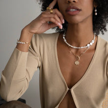 Load image into Gallery viewer, Mia Fresh Water Pearl Choker
