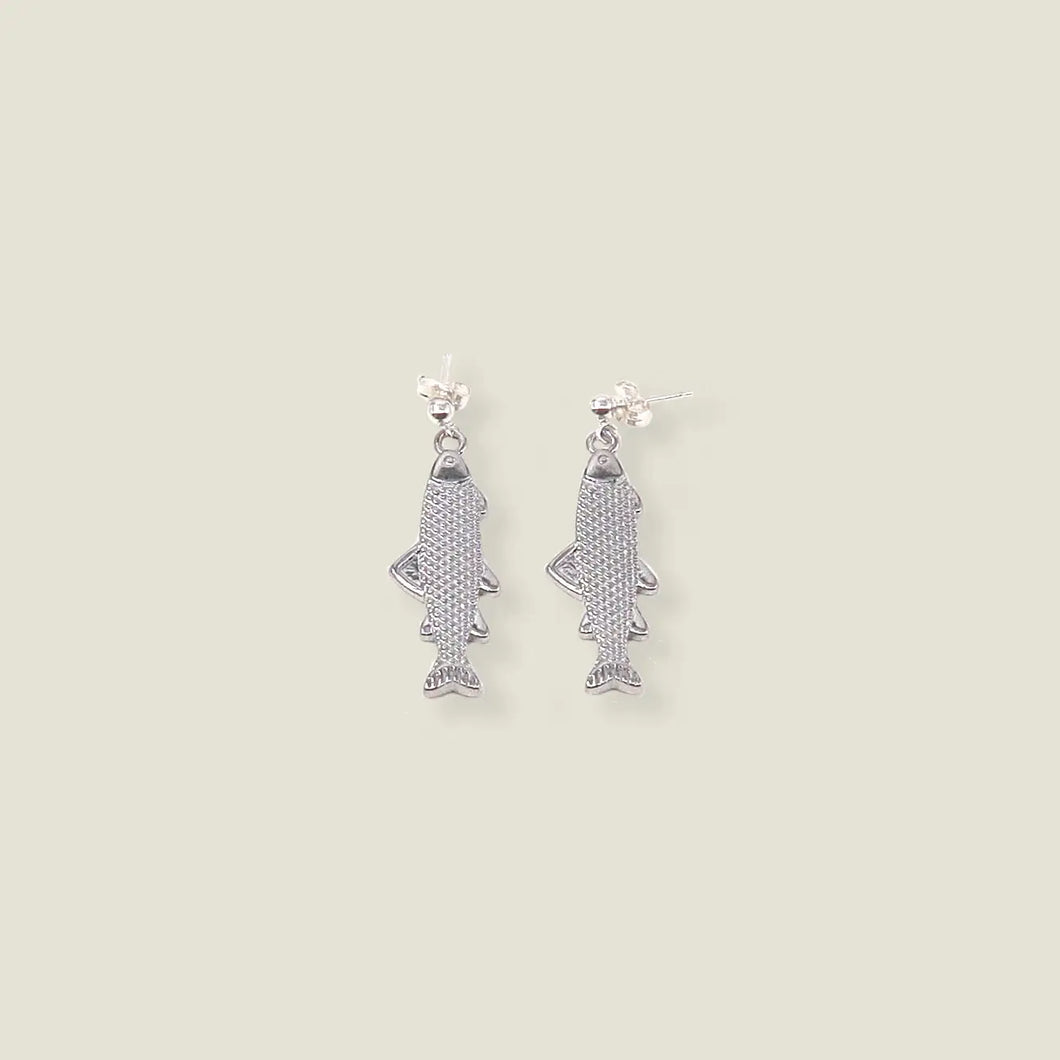 Pesce Studs