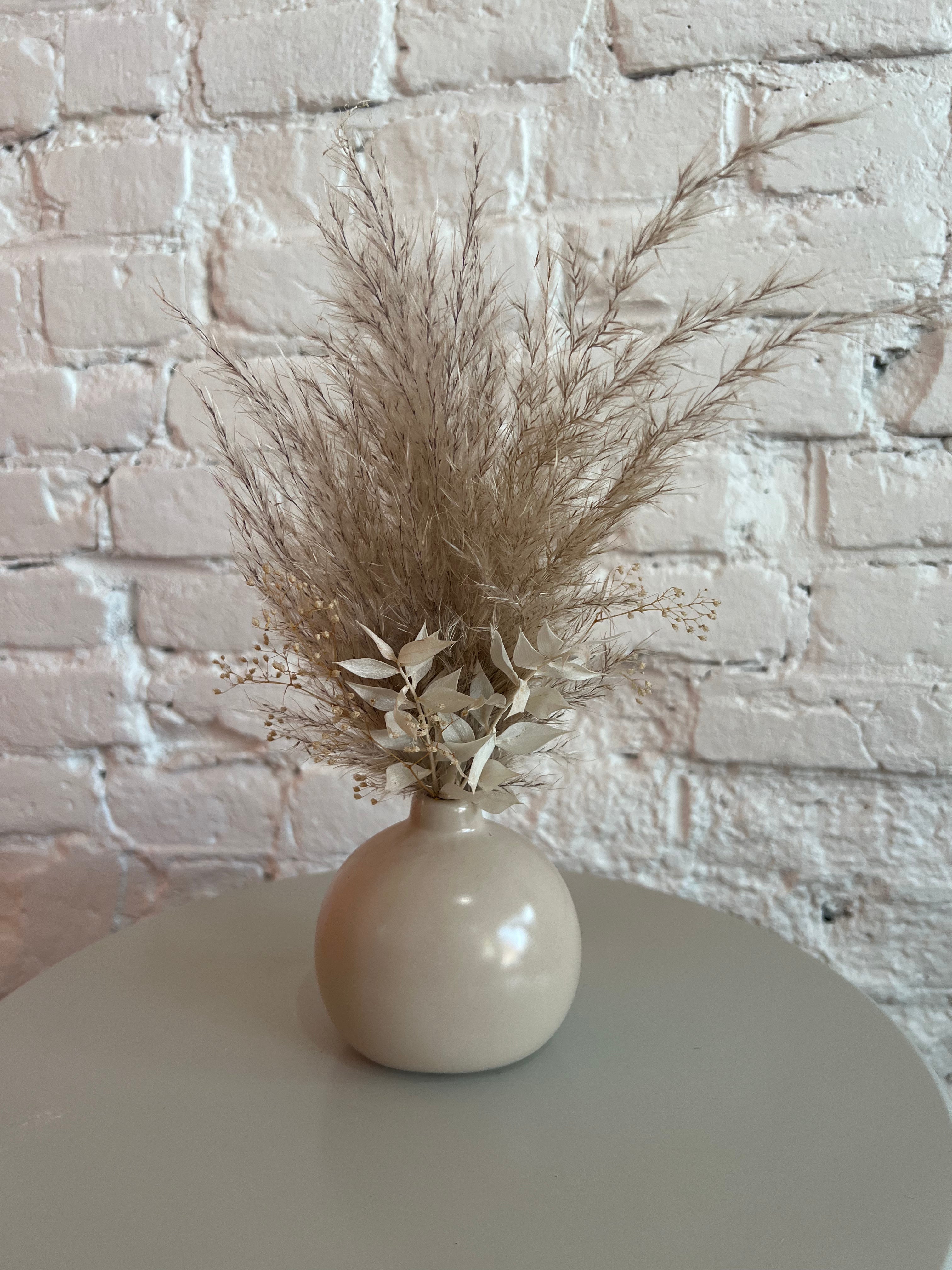Nudey Dried Arrangement - Bud Vase