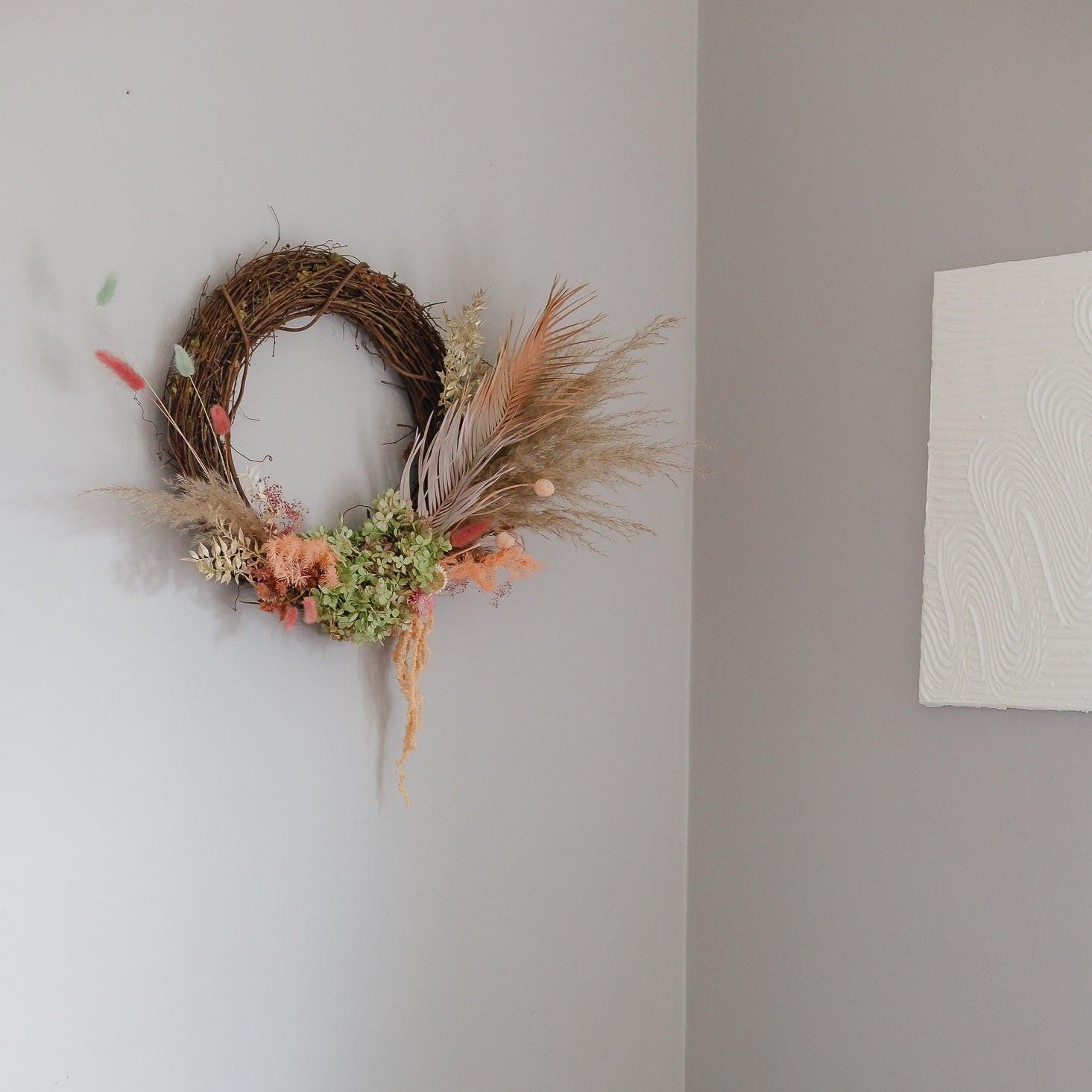 Everlasting Wreath - 16' Grapevine (Assorted Colors)