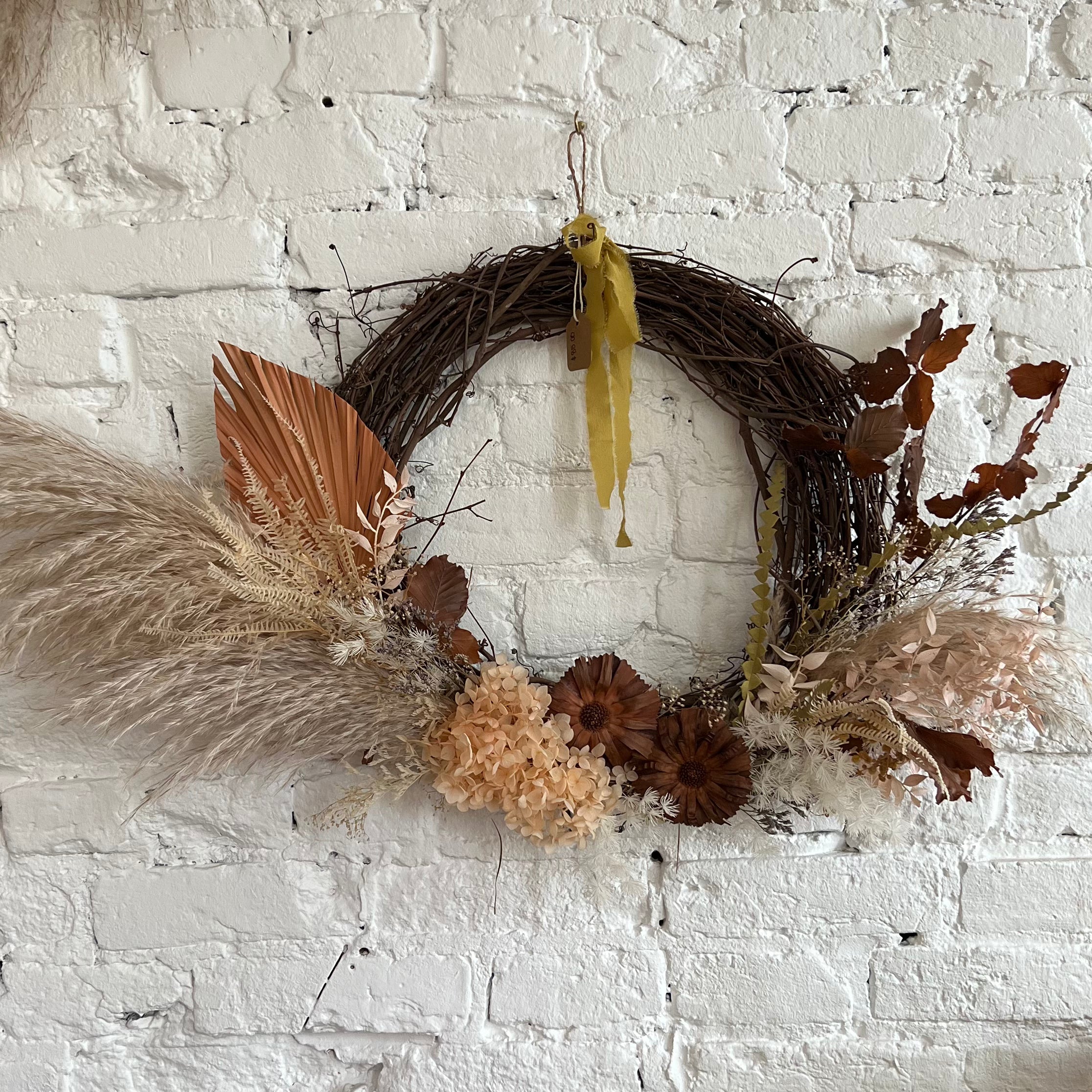 Everlasting Wreath - 16' Grapevine (Assorted Colors)